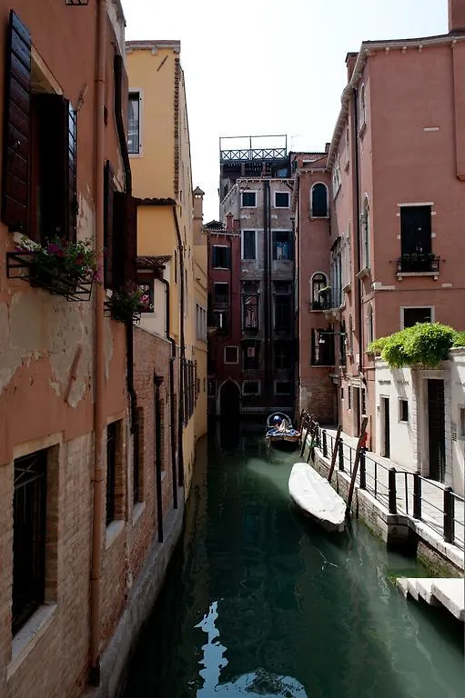 Apartment Ferienwohnung Casa Dell'Albero Venedig Italien